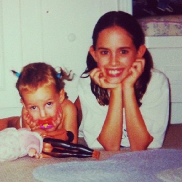 Meet The Poshers, Lauren & Catherin! 👯‍♀️💕 - Picture 3 of 8